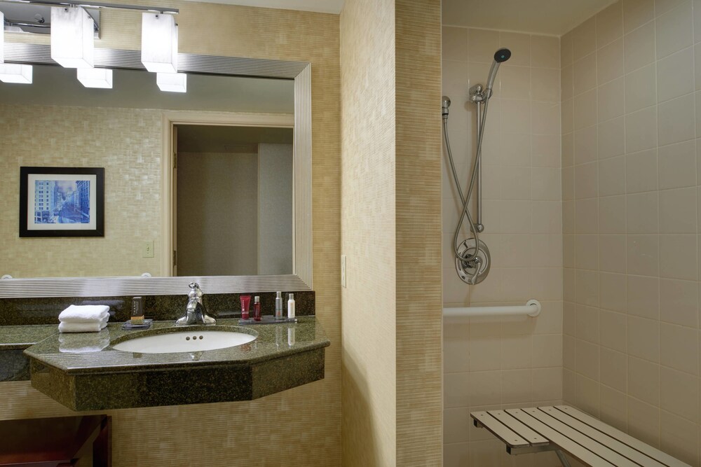 Marriott Milwaukee West - photo 6