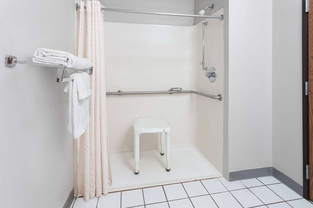 Days Inn & Suites by Wyndham Morris I 80 - photo 14