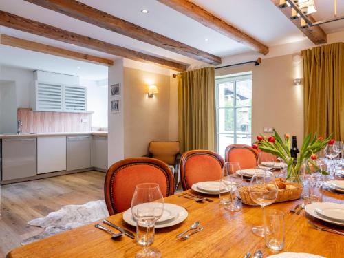 Biber Art Apartment 2 — 4-Star Luxury Hotel in Biberwier, Austria