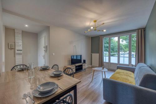 Le Liberation Hotel Lesdigueres Rocade in Grenoble, France