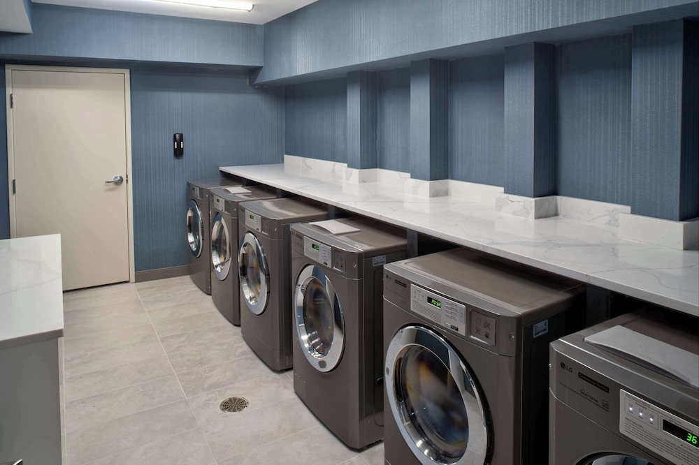 Homewood Suites by Hilton Ann Arbor - photo 22