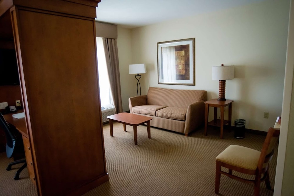 Hampton Inn & Suites Radcliff Fort Knox - photo 33