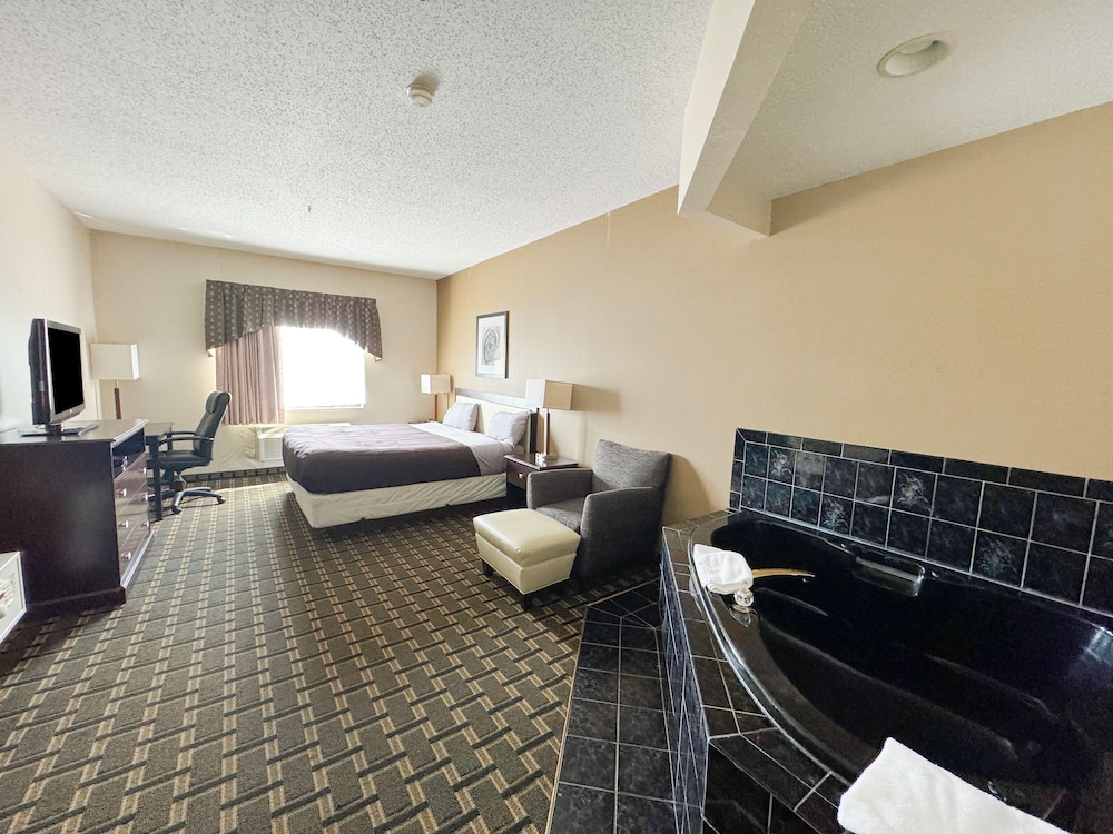 FairBridge Inn & Suites Batavia Darien Amusement Park - photo 7