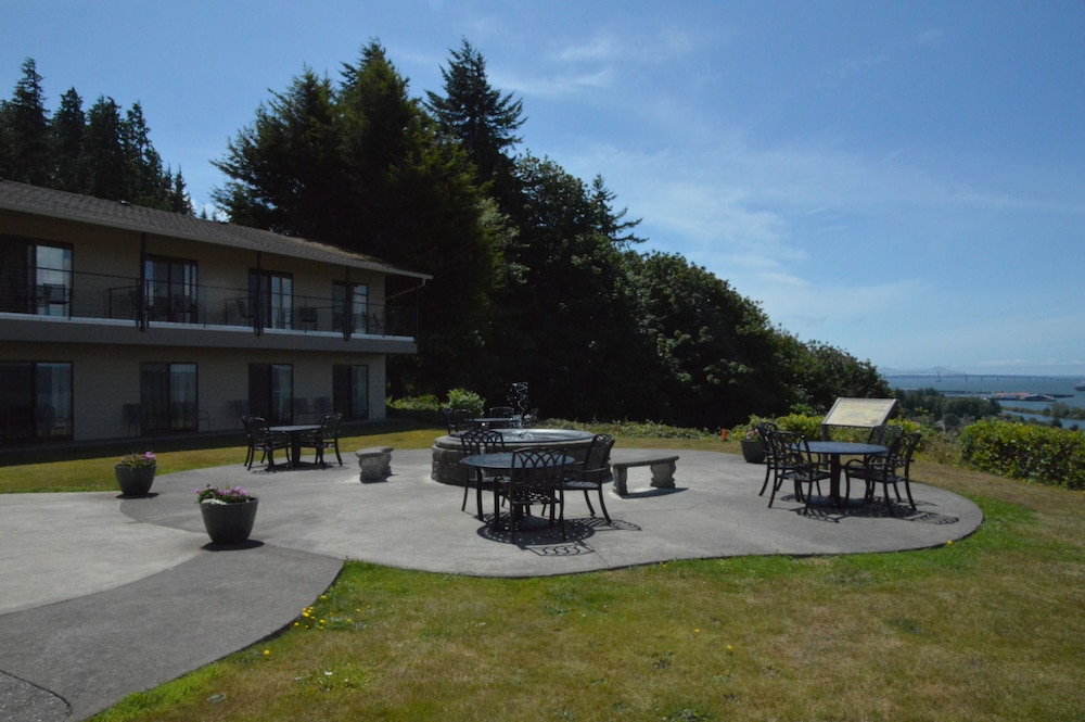 Astoria Crest Motel - photo 90