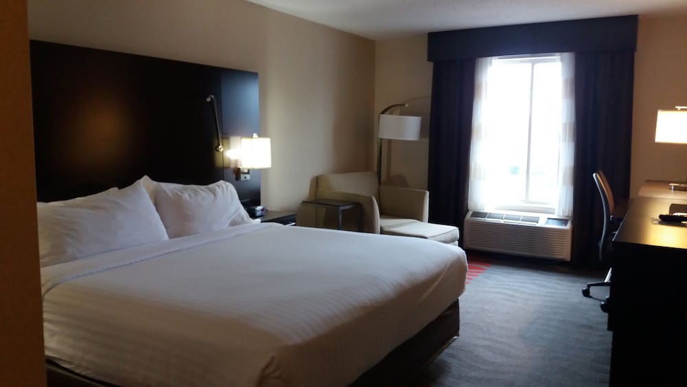 Holiday Inn Express Hotel & Suites Waterford by IHG - photo 35