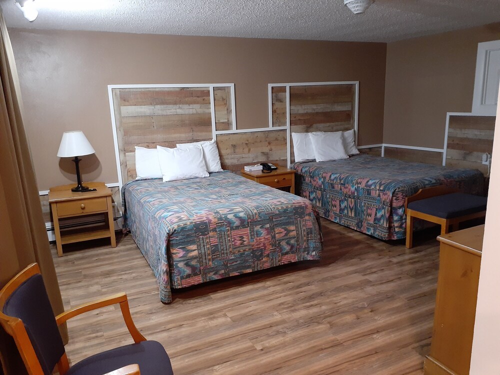 Town Line Motel - photo 29
