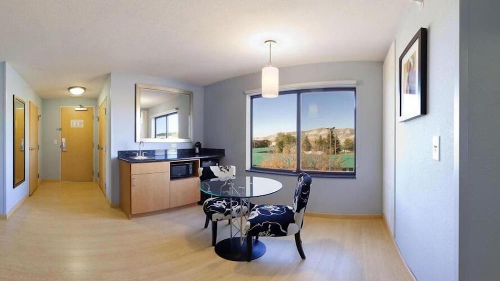 Holiday Inn Express Hotel & Suites Rock Springs Green River By Ihg - photo 15