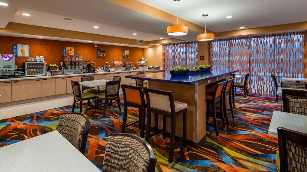 Best Western Plus Fresno Airport Hotel - photo 3