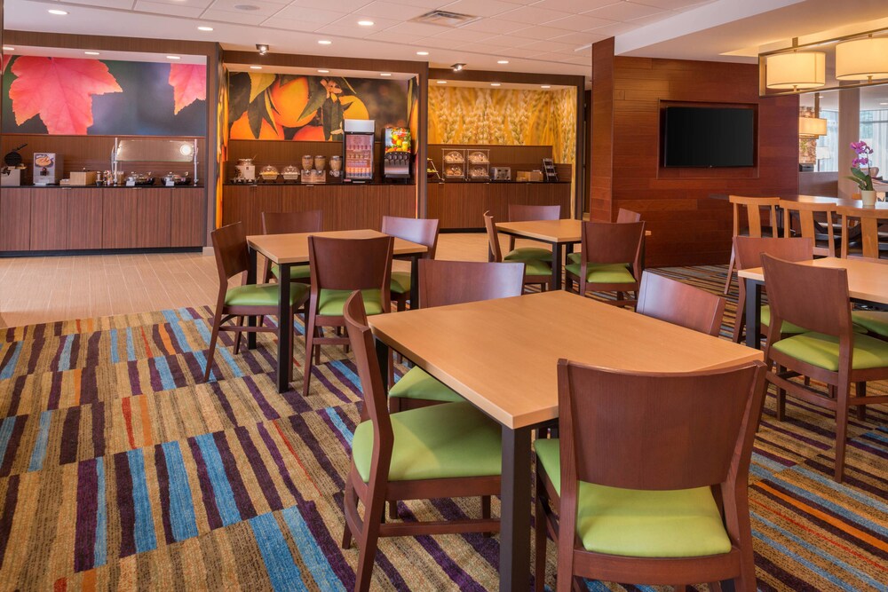 Fairfield Inn & Suites by Marriott Huntington - photo 23