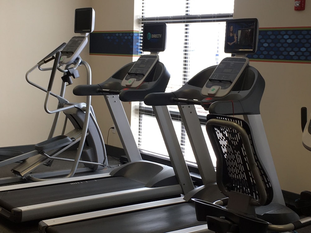 Hampton Inn & Suites Sandusky Milan - photo 20