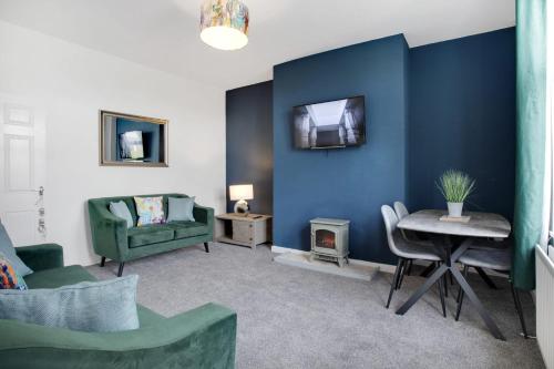2 Bed Cottage with Garden & Stunning Field Views — 4-Star Luxury Hotel in Durham, United Kingdom