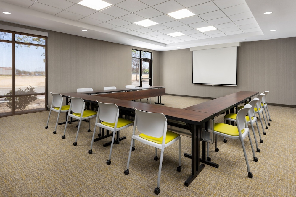 SpringHill Suites by Marriott Fresno - photo 41