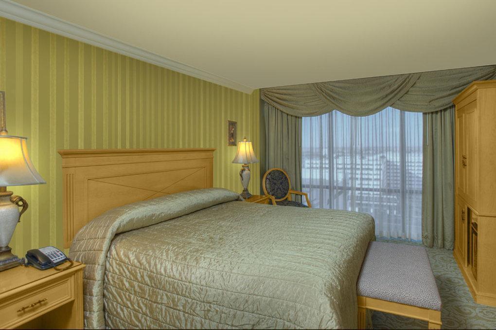 Trump Plaza - photo 2