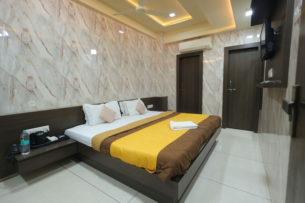 Hotel Hari Palace in Rajkot, India