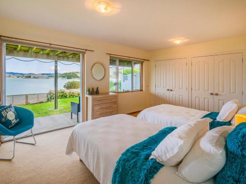 Seaview Serenity Whitianga Holiday Home — 4-Star Luxury Hotel in Whitianga, New Zealand