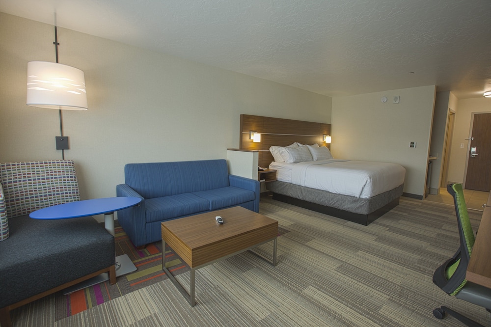 Holiday Inn Express & Suites Boise Airport by IHG - photo 9