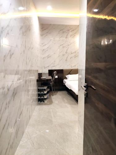 Hotel Comfy Inn