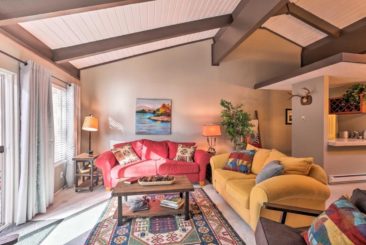 Incline Village Condo w Deck: 1 Mi to Lake Tahoe Incline Village