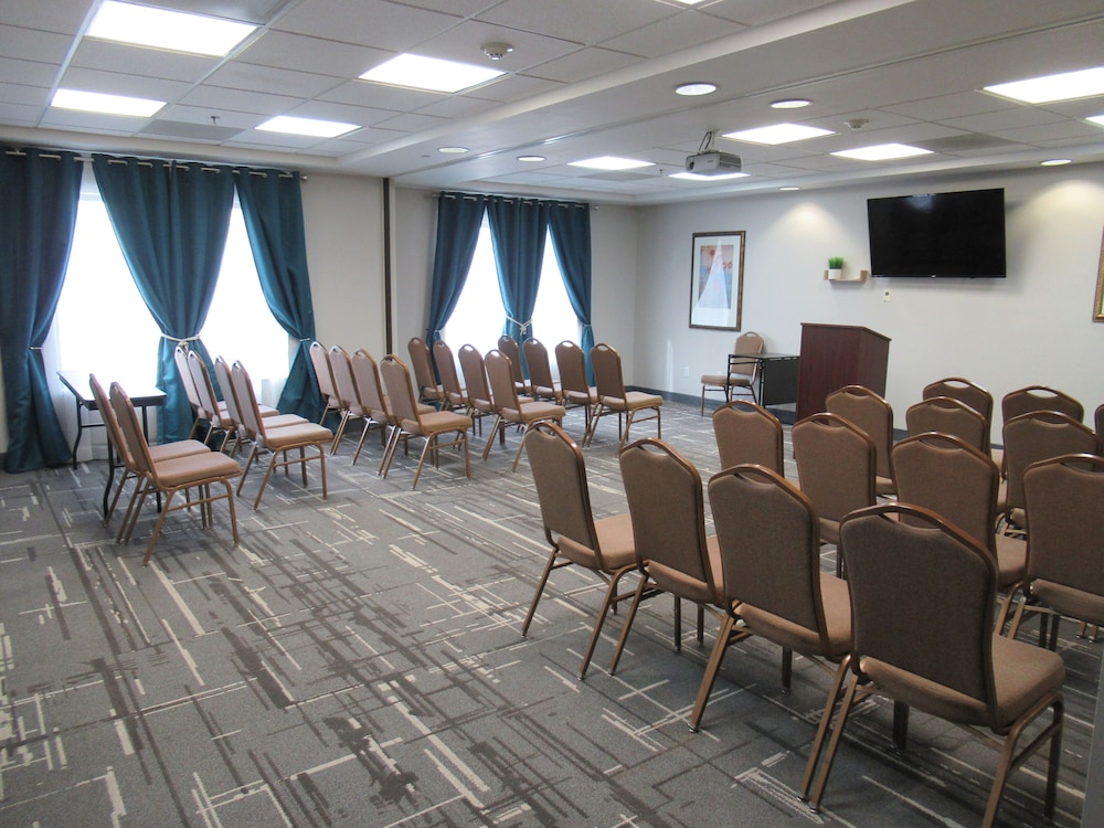 Country Inn & Suites by Radisson Ontario at Ontario Mills CA - photo 92