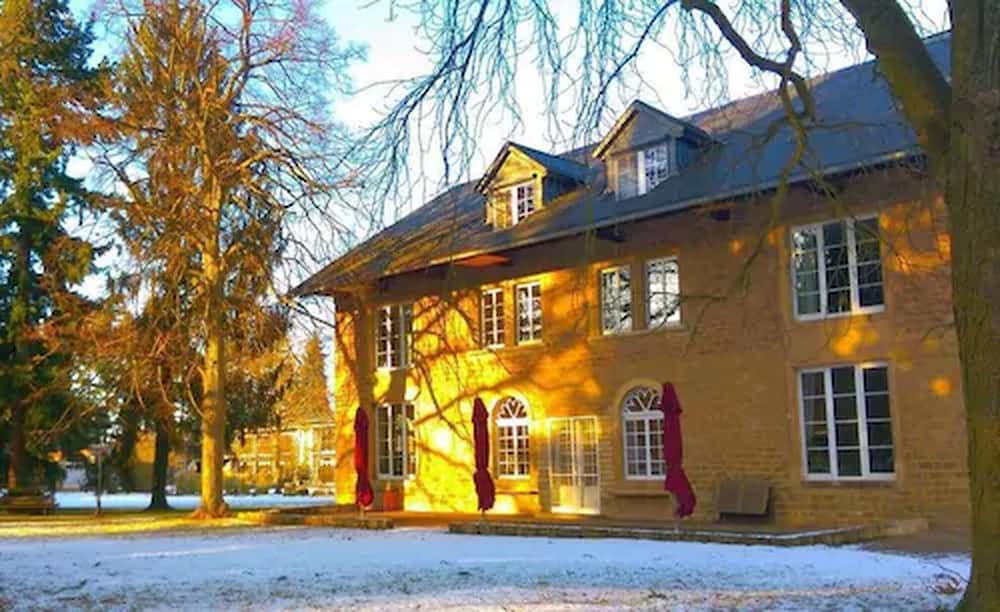 Hotel Menschels Vitalresort — 4-Star Luxury Hotel in Meddersheim, Germany