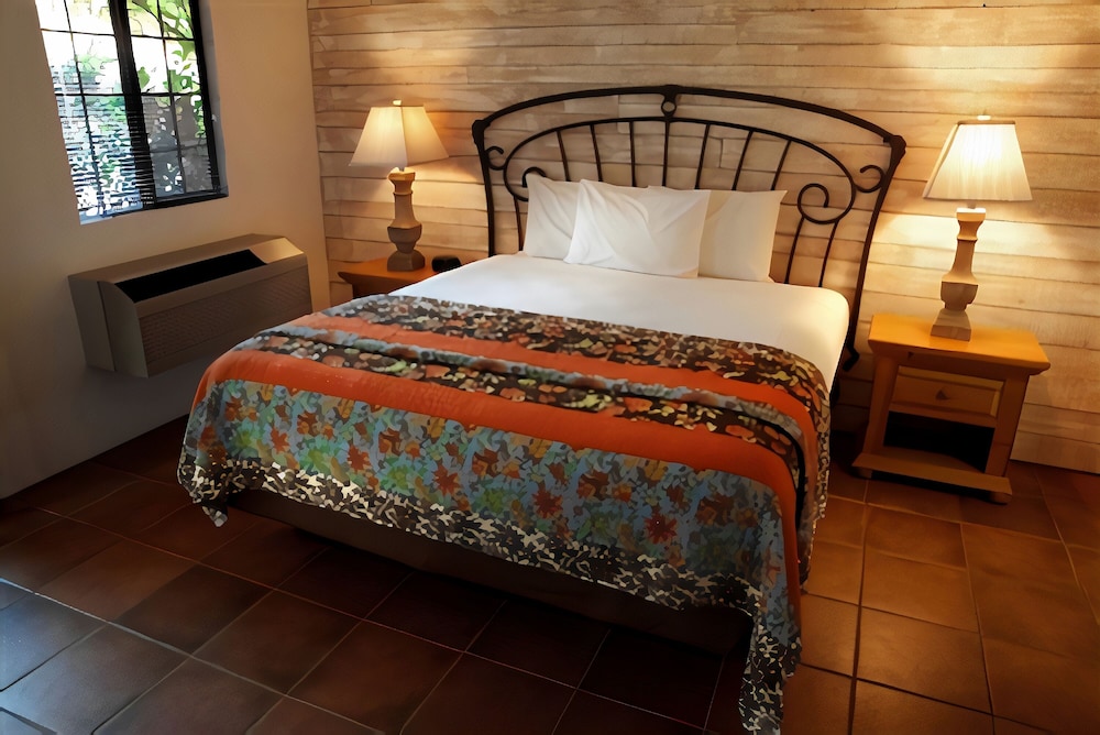 Hotel California a Town and Desert Boutique Hotel - photo 25