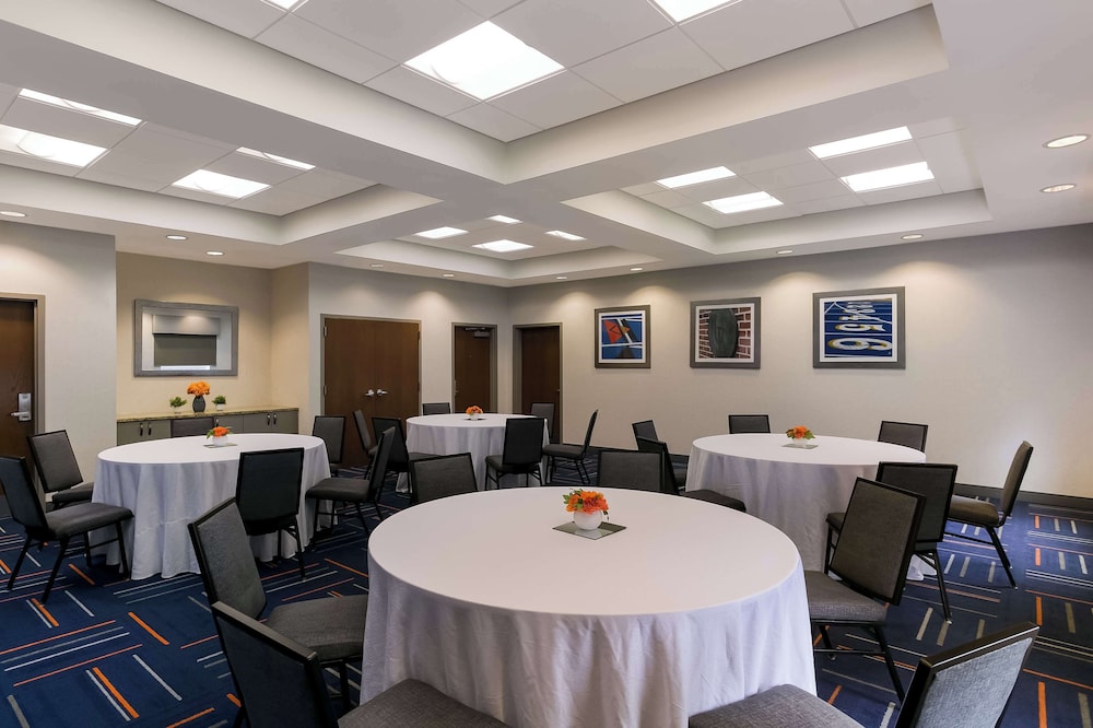Hampton Inn & Suites Wilmington Christiana - photo 48