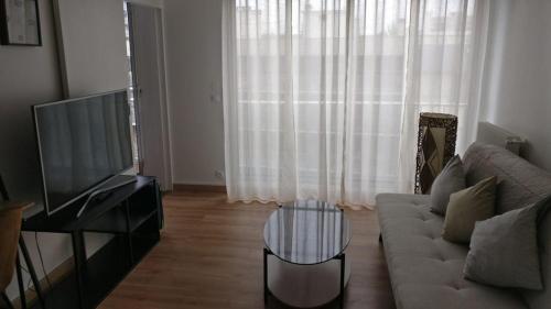 Your 28 M Studio Near Paris Modern Convenient And Affordable in Fontenay-Aux-Roses, France