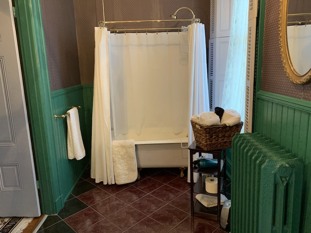 Susquehanna Manor Inn - photo 4