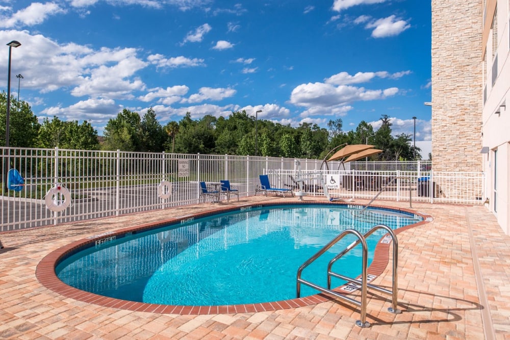 Holiday Inn Express & Suites Tampa North Wesley Chapel by IHG - photo 16