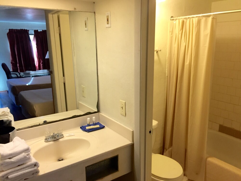 Jasmine Garden Inn - photo 43