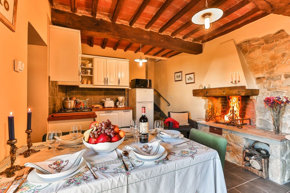 Il Pigionale — 4-Star Luxury Hotel in Pergine Valdarno, Italy