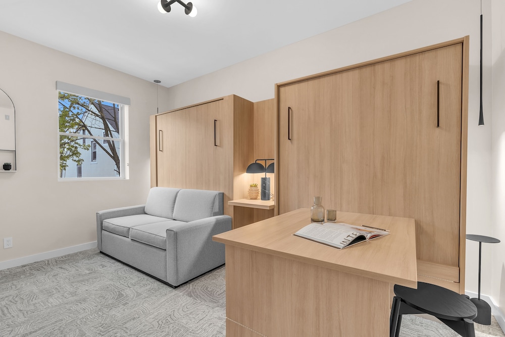The St Laurent Social Club & Guest Rooms - photo 8