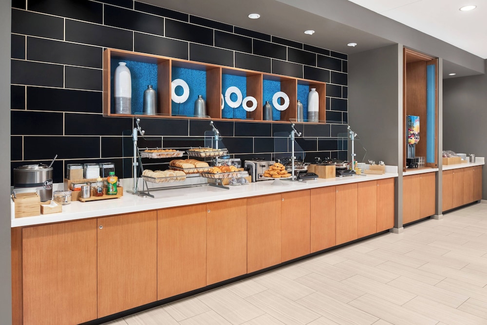 SpringHill Suites by Marriott Milwaukee West Wauwatosa - photo 25