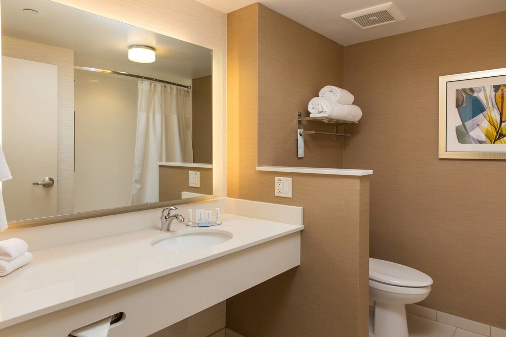 Fairfield Inn & Suites by Marriott Sacramento Folsom - photo 15