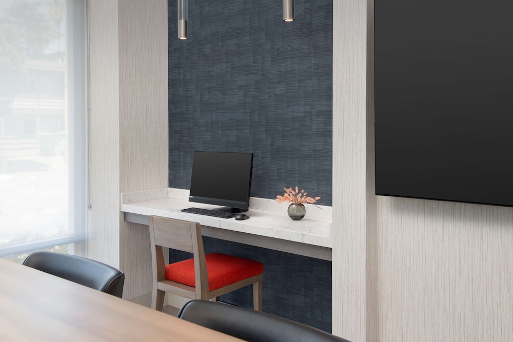 Hilton Garden Inn San Jose Airport - photo 39