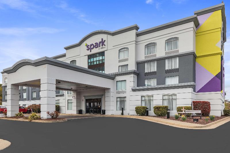 Spark by Hilton Winchester - photo 3
