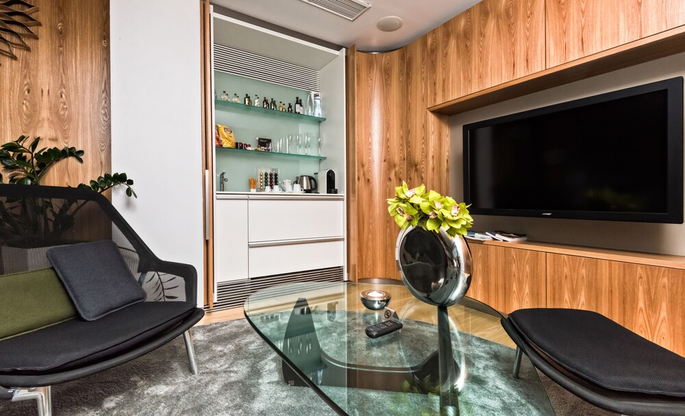 Sky Suite Hotel — Prague — photo 5