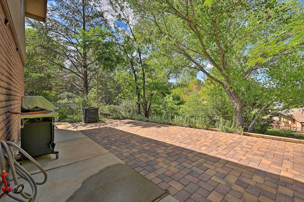 Swim Spa & Private Tavern: Sedona Hideaway - photo 22
