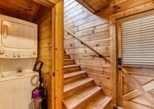 Eagles View Free Attraction Tickets Breathtaking Mountain Views Hot Tub WIFI - photo 22