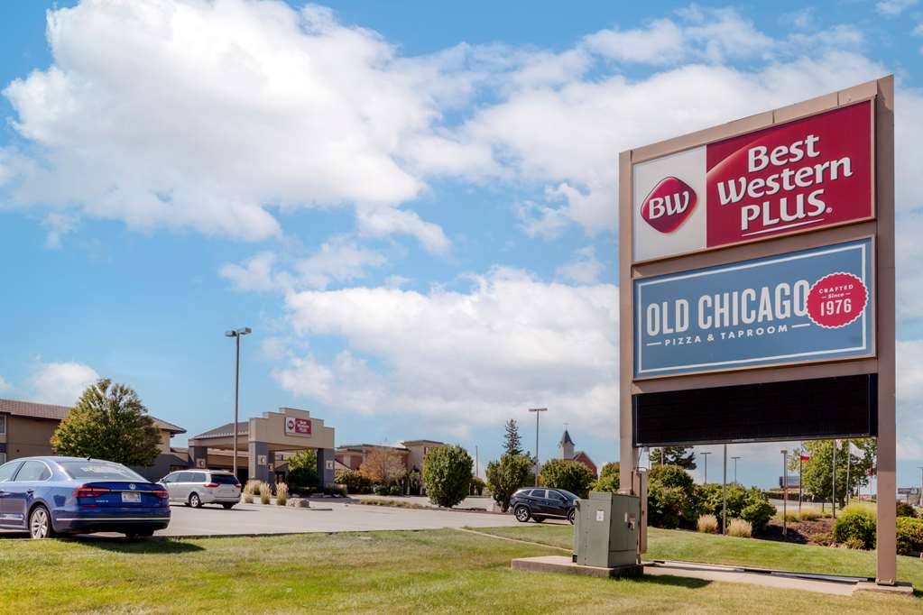 Best Western Plus Dubuque Hotel & Conference Center - photo 35
