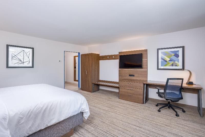 Holiday Inn Express & Suites Elkhart North by IHG - photo 14