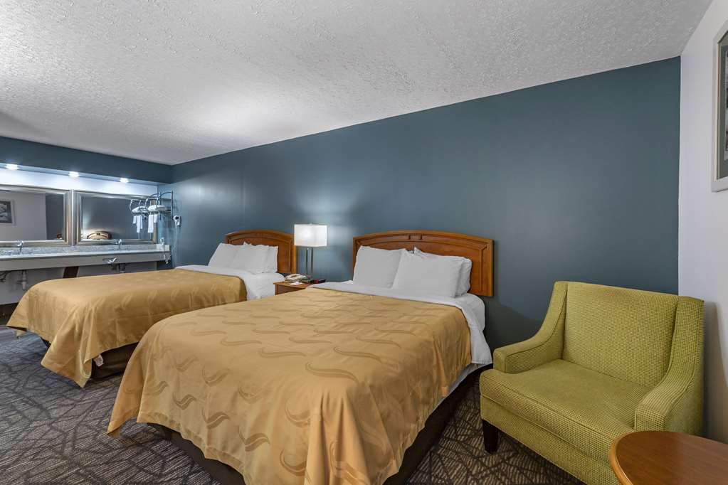 Quality Inn Austintown Youngstown West - photo 11
