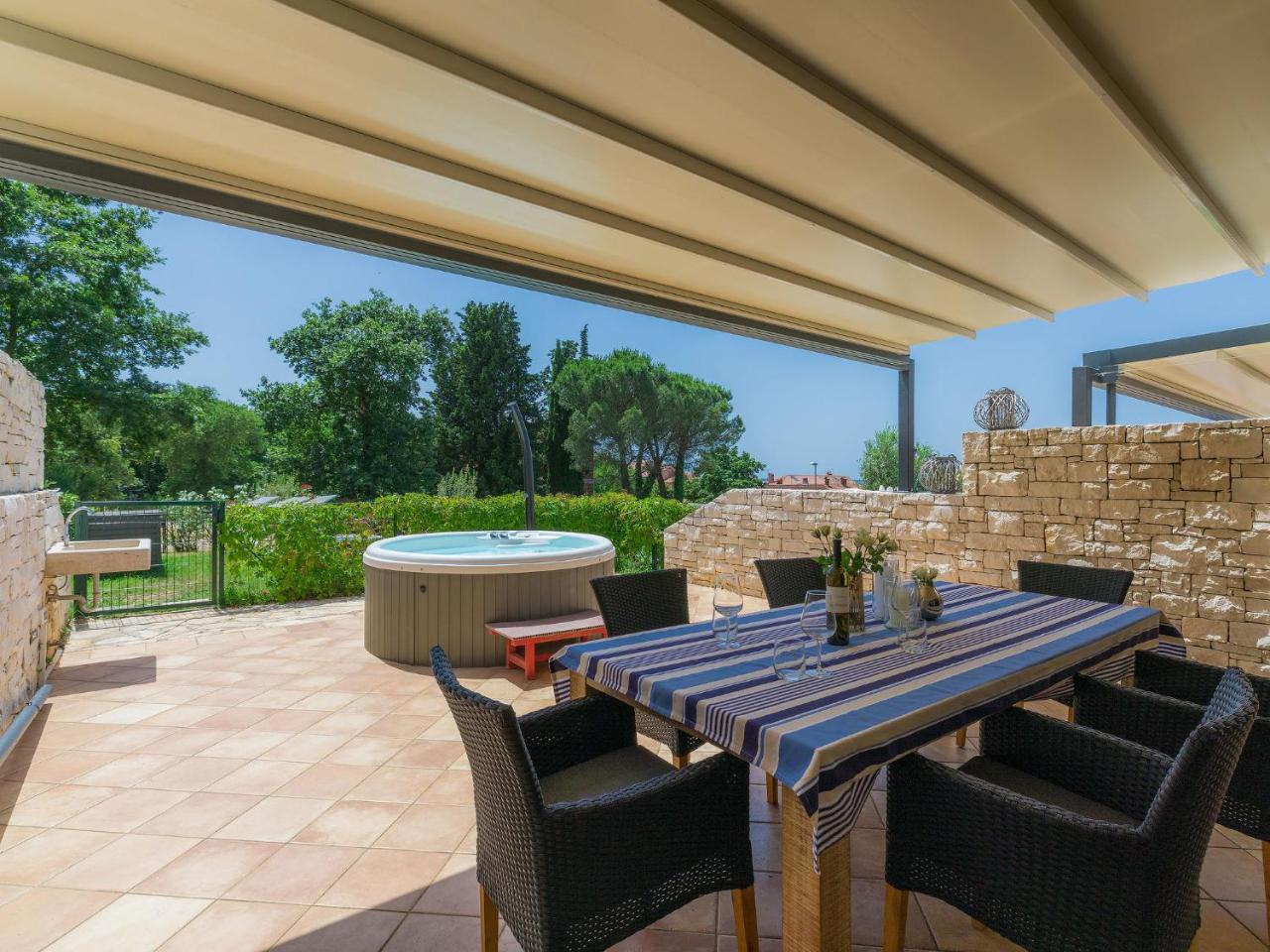 Holiday Home Sv Ivan 2 by Interhome — 4-Star Luxury Hotel in Umag, Croatia