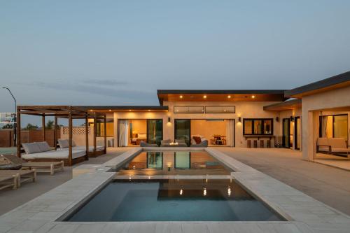 Sage Tulum Retreat w Pool Pickleball Spa — 4-Star Luxury Hotel in Yucca Valley, United States