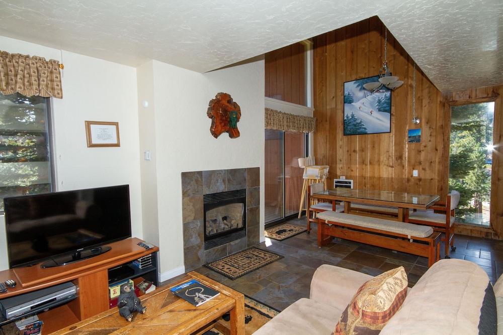 Mammoth Ski & Racquet Club - photo 40