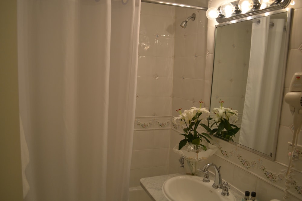 Skyline Hotel - photo 25