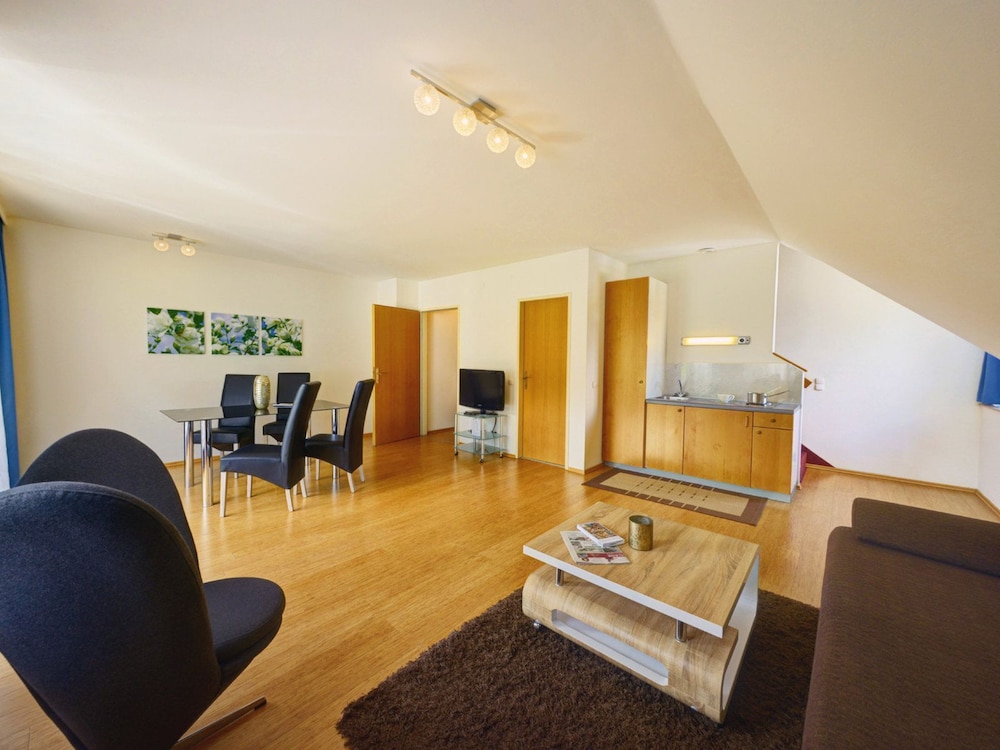 Wahaha Paradise — 4-Star Luxury Hotel in Feistritz Im Rosental, Austria
