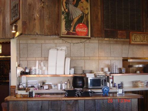 Tonopah Station Hotel - photo 2