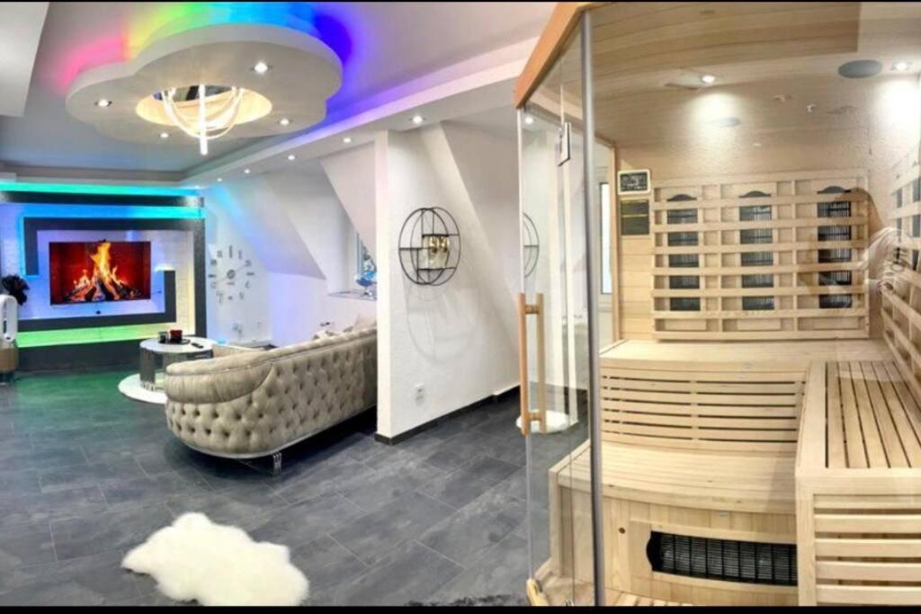 Phoenixpalace Whirlpool & Infarotsauna — 4-Star Luxury Hotel in Dortmund, Germany