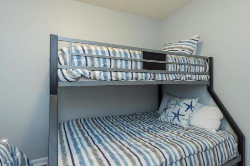 Beach Happy by Oak Island Accommodations - photo 6